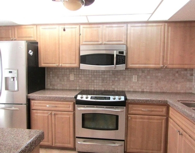 4434 Weybridge - Photo Thumbnail 3