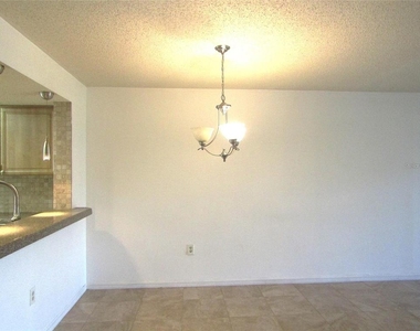 4434 Weybridge - Photo Thumbnail 11
