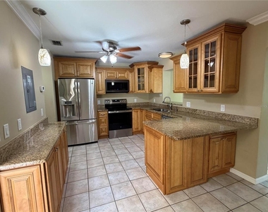 3413 51st Avenue Circle W - Photo Thumbnail 2