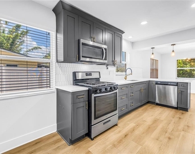 5846 12th Street S - Photo Thumbnail 6