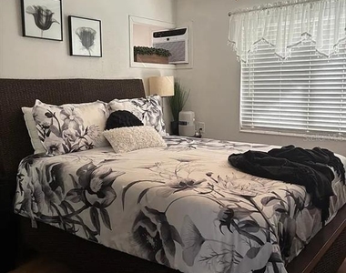 1605 Leisure Drive - Photo Thumbnail 6
