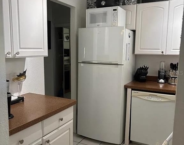 1605 Leisure Drive - Photo Thumbnail 5
