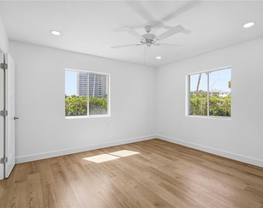 765 John Ringling Boulevard - Photo Thumbnail 16
