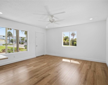 765 John Ringling Boulevard - Photo Thumbnail 6
