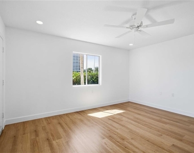 765 John Ringling Boulevard - Photo Thumbnail 9