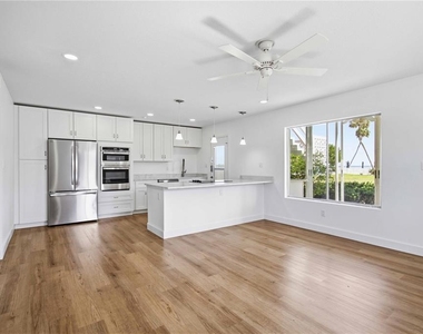 765 John Ringling Boulevard - Photo Thumbnail 7
