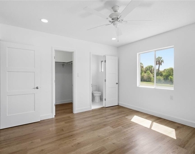 765 John Ringling Boulevard - Photo Thumbnail 17