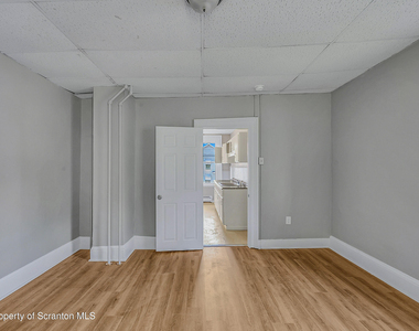 310 Oak Street - Photo Thumbnail 11