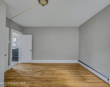 310 Oak Street - Photo Thumbnail 9