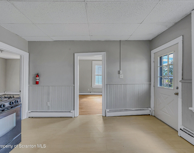 310 Oak Street - Photo Thumbnail 16