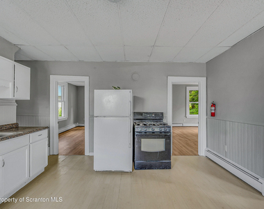 310 Oak Street - Photo Thumbnail 15