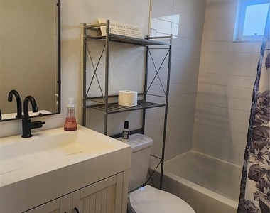 5274 Far Oak Circle - Photo Thumbnail 20