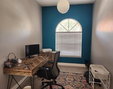 5274 Far Oak Circle - Photo Thumbnail 11