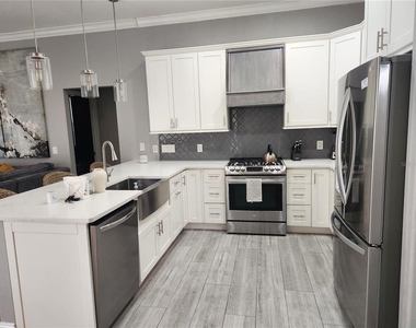 5274 Far Oak Circle - Photo Thumbnail 8