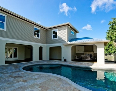 8202 17th Avenue W - Photo Thumbnail 13