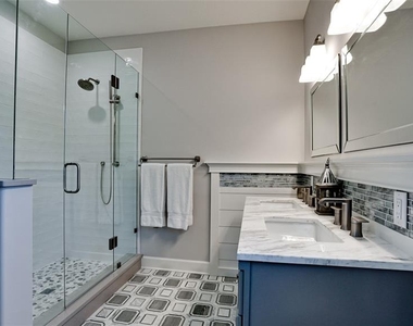 8202 17th Avenue W - Photo Thumbnail 8
