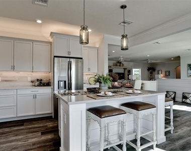 8202 17th Avenue W - Photo Thumbnail 2