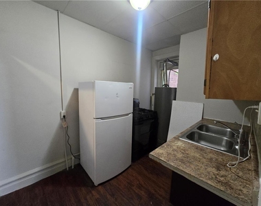 713 W Gordon Street - Photo Thumbnail 4