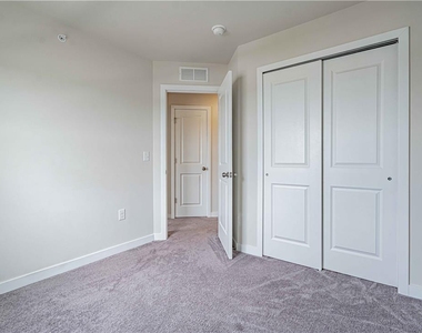 7640 Clayton Avenue - Photo Thumbnail 21