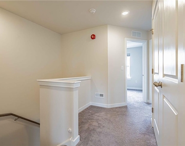 7640 Clayton Avenue - Photo Thumbnail 11