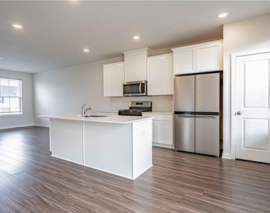 7640 Clayton Avenue - Photo Thumbnail 8