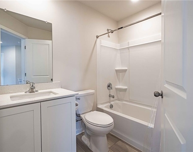 7640 Clayton Avenue - Photo Thumbnail 24