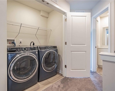 7640 Clayton Avenue - Photo Thumbnail 13
