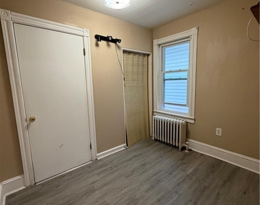 916 N New Street - Photo Thumbnail 8
