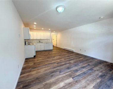 811 Itaska Street - Photo Thumbnail 4