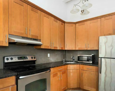 810 Broadway - Photo Thumbnail 8