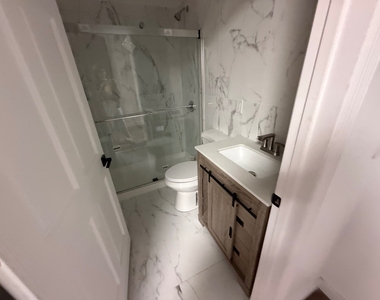 255 West 36th Street - Photo Thumbnail 7