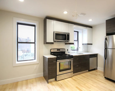 867 Metropolitan Avenue - Photo Thumbnail 8