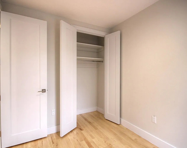 867 Metropolitan Avenue - Photo Thumbnail 6