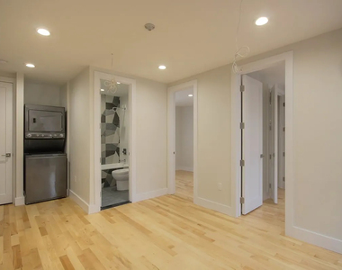 867 Metropolitan Avenue - Photo Thumbnail 7