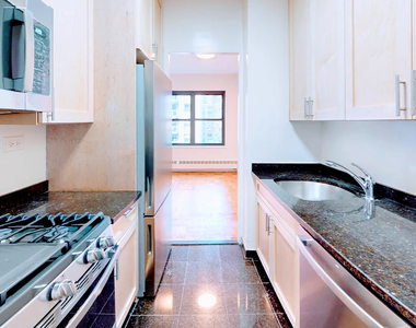412 East 55th Street - Photo Thumbnail 2