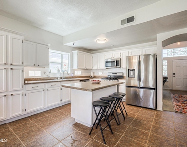 10904 Duster Drive - Photo Thumbnail 17