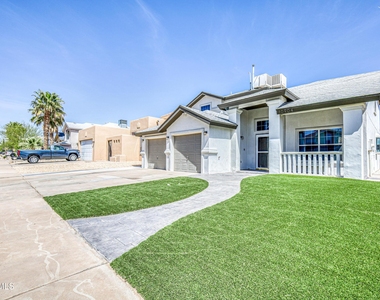 10904 Duster Drive - Photo Thumbnail 2