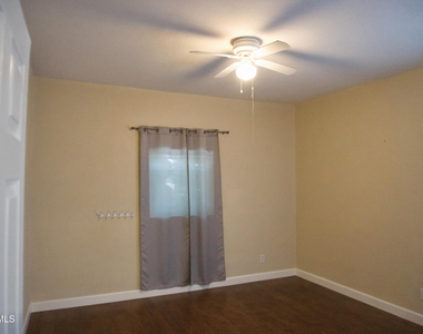 9401 Pavo Lane - Photo Thumbnail 24