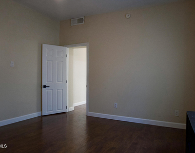 9401 Pavo Lane - Photo Thumbnail 29