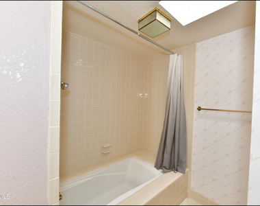 3212 Canyon Point Lane - Photo Thumbnail 33