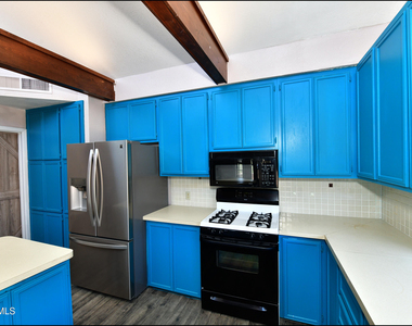 3212 Canyon Point Lane - Photo Thumbnail 19