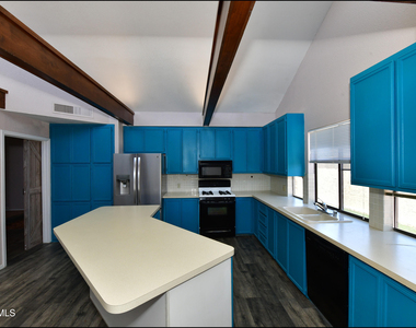 3212 Canyon Point Lane - Photo Thumbnail 16