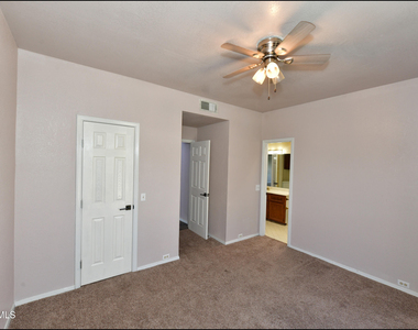 3212 Canyon Point Lane - Photo Thumbnail 40