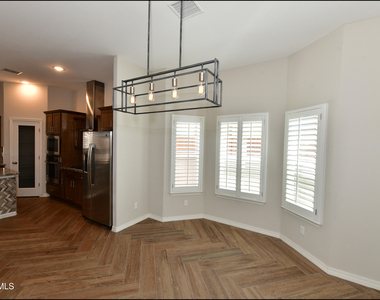 6933 Copper Town Drive - Photo Thumbnail 7