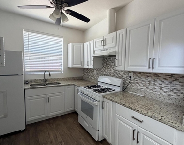 2221 Bassett Avenue - Photo Thumbnail 4