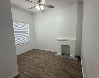 2221 Bassett Avenue - Photo Thumbnail 9