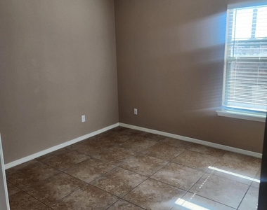 14312 Pancho Gonzalez Court - Photo Thumbnail 12