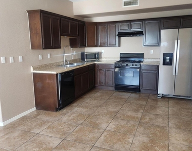 14312 Pancho Gonzalez Court - Photo Thumbnail 6