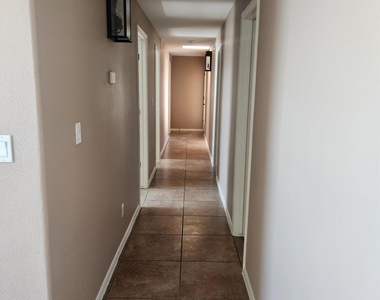 14312 Pancho Gonzalez Court - Photo Thumbnail 10