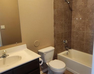 14312 Pancho Gonzalez Court - Photo Thumbnail 11